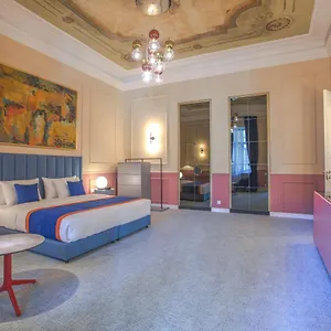 heritage-hotel-and-suites.alltbilisihotels.com/