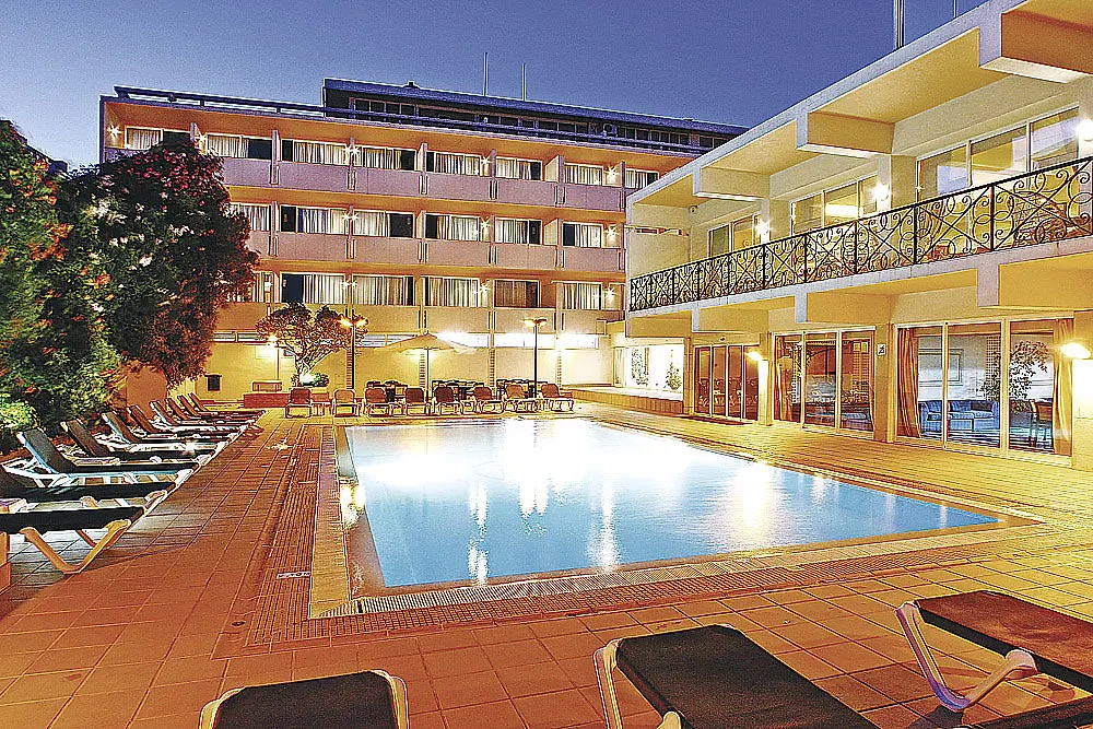 Hotel Londres Estoril / Cascais 3*,